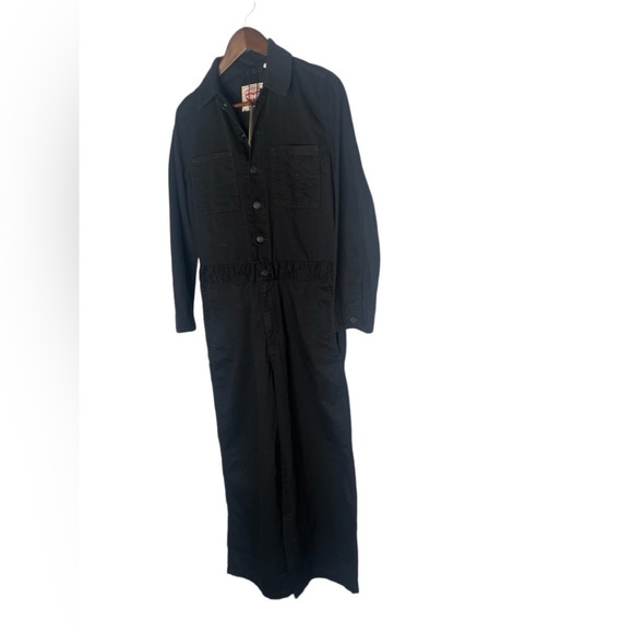 Levi’s Women’s Iconic Jumpsuit In Black - Picture 3 of 14